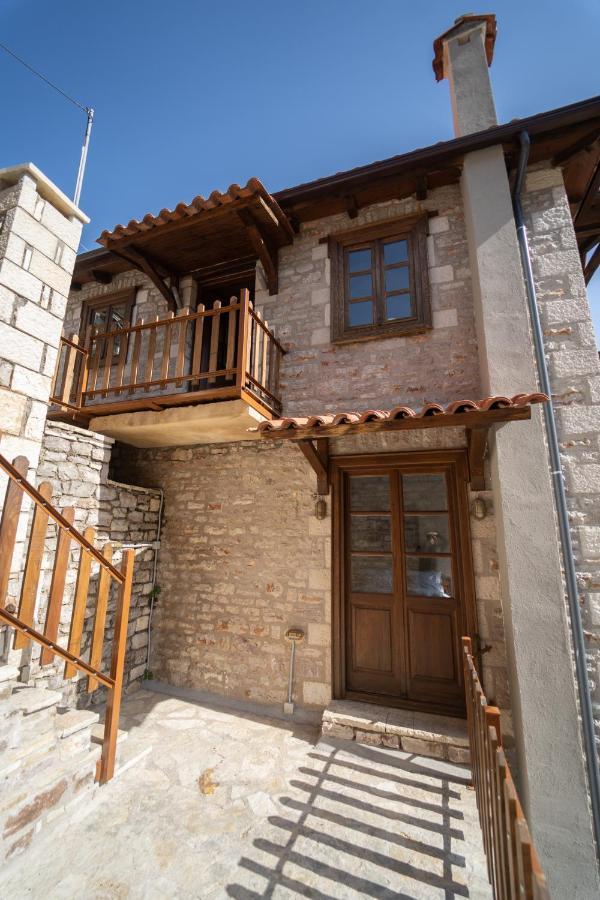 Villa Korfes-Κορφές Τριώροφη Βίλα Για Οικογένειες Και Παρέες Karpenisi Buitenkant foto